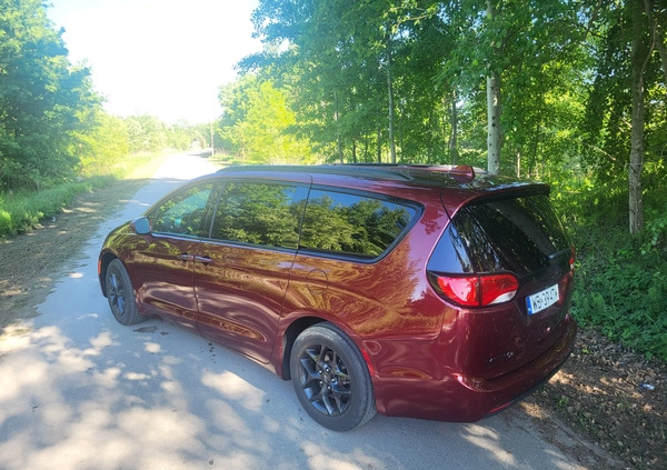 Chrysler Pacifica cena 116000 przebieg: 23000, rok produkcji 2019 z Nowy Targ małe 191